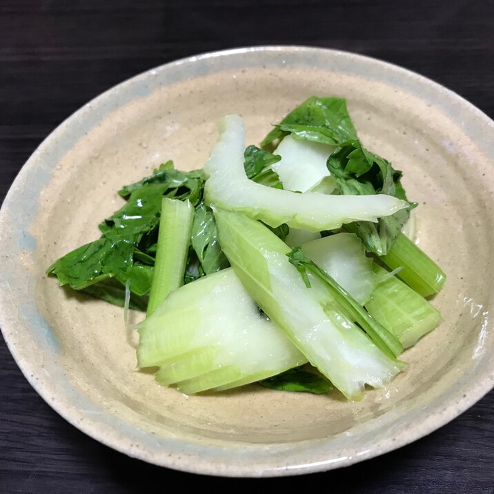 葉っぱも一緒に セロリの浅漬け レシピ 作り方 By ボコマメ 楽天レシピ 葉っぱも一緒に セロリの浅漬け レシピ 作り方 By ボコマメ 楽天レシピ